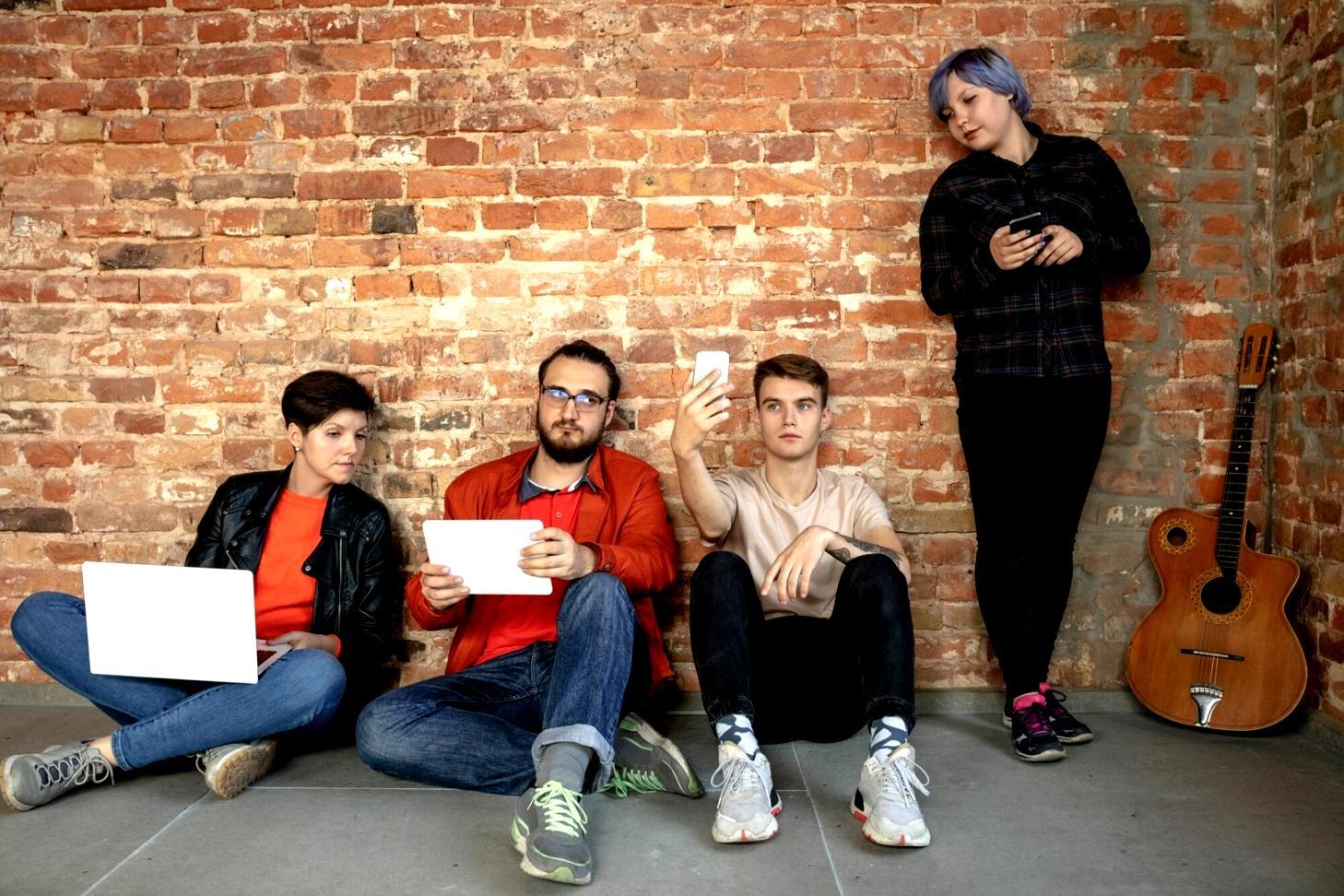 Professional workspace environment at flareon-pwr blockchain insurance education center